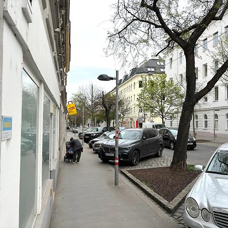 Traumhafte Wohnung Fuer 2, Walk In Dusche, Extra Kueche, Nespresso, Zentral Viyana Dış mekan fotoğraf